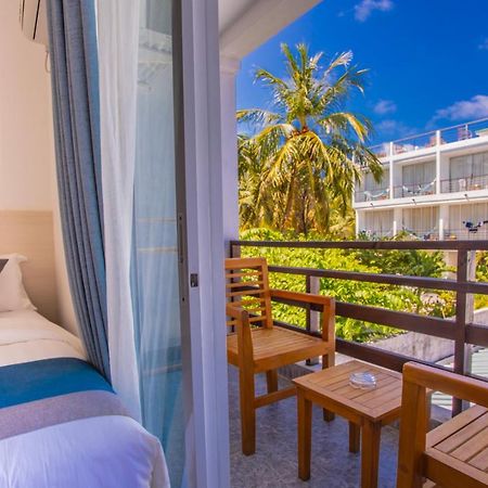 Dhiguveli Breeze Hotel ดิห์กูราห์ ภายนอก รูปภาพ