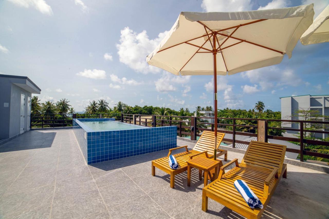 Dhiguveli Breeze Hotel ดิห์กูราห์ ภายนอก รูปภาพ