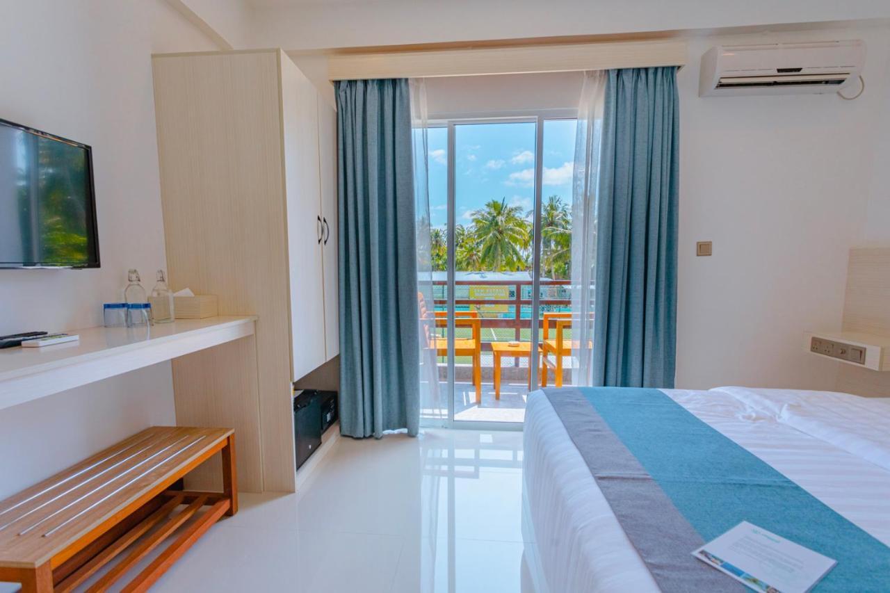 Dhiguveli Breeze Hotel ดิห์กูราห์ ภายนอก รูปภาพ