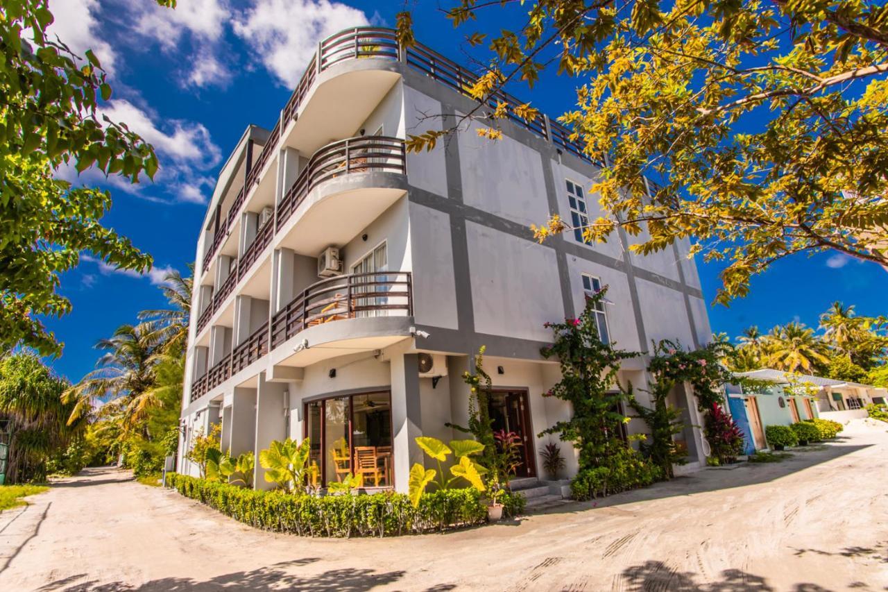 Dhiguveli Breeze Hotel ดิห์กูราห์ ภายนอก รูปภาพ